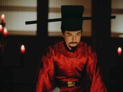 ドラマ「北方謙三 水滸伝」より、玉山鉄二演じる李富。国家の諜報組織・青蓮寺の幹部で、叛乱対策を担う