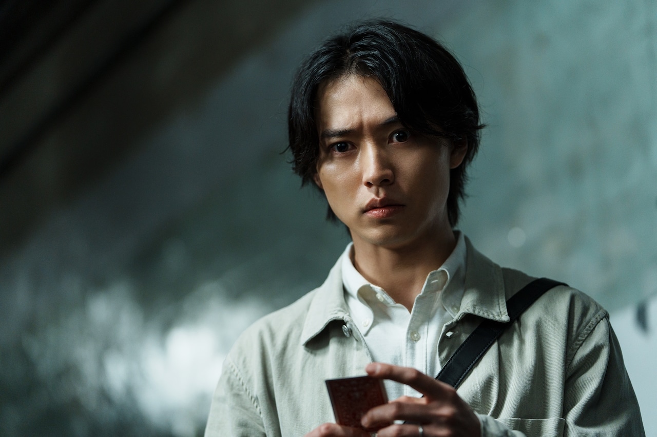 Netflixシリーズ「今際の国のアリス」独占配信中 © 麻生羽呂・小学館／ROBOT