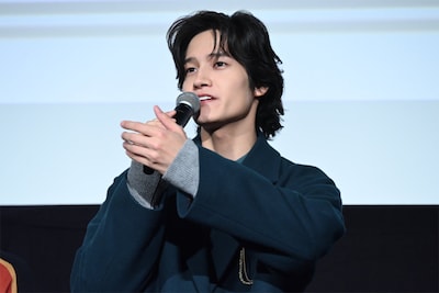 「トリツカレ男」公開記念舞台挨拶に登壇した佐野晶哉