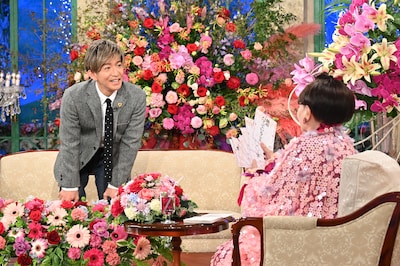 左から木村拓哉、黒柳徹子