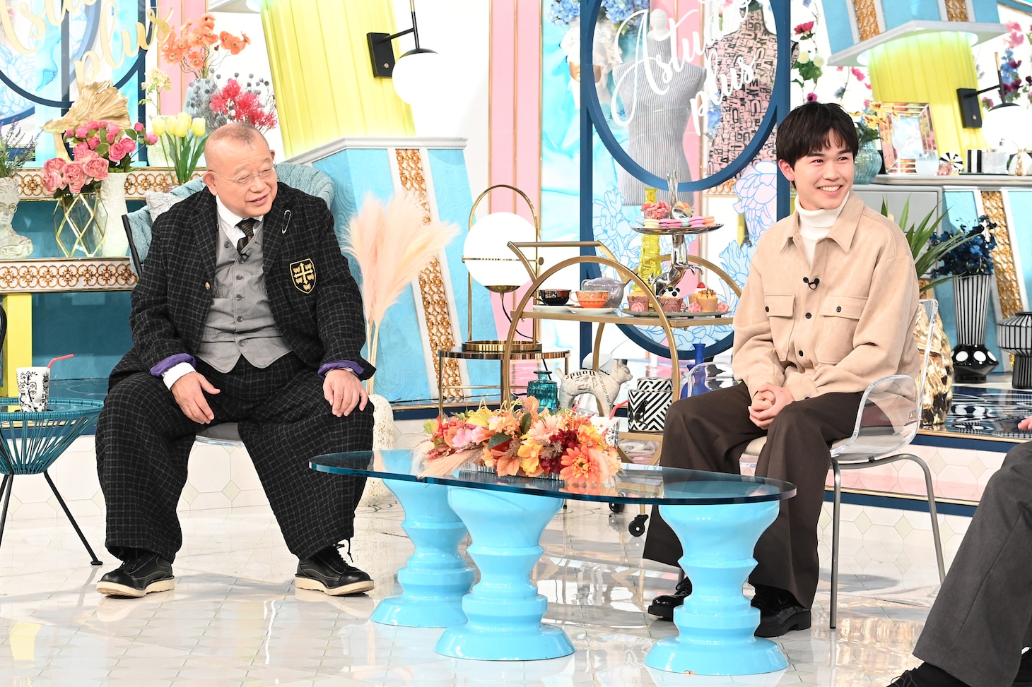 「A-Studio+」11月21日放送回の様子。左から笑福亭鶴瓶、鈴木福