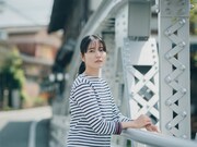 「架空の犬と嘘をつく猫」キャラクター写真（紅 / 向里祐香）