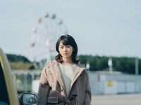 「架空の犬と嘘をつく猫」キャラクター写真（佐藤頼 / 伊藤万理華）