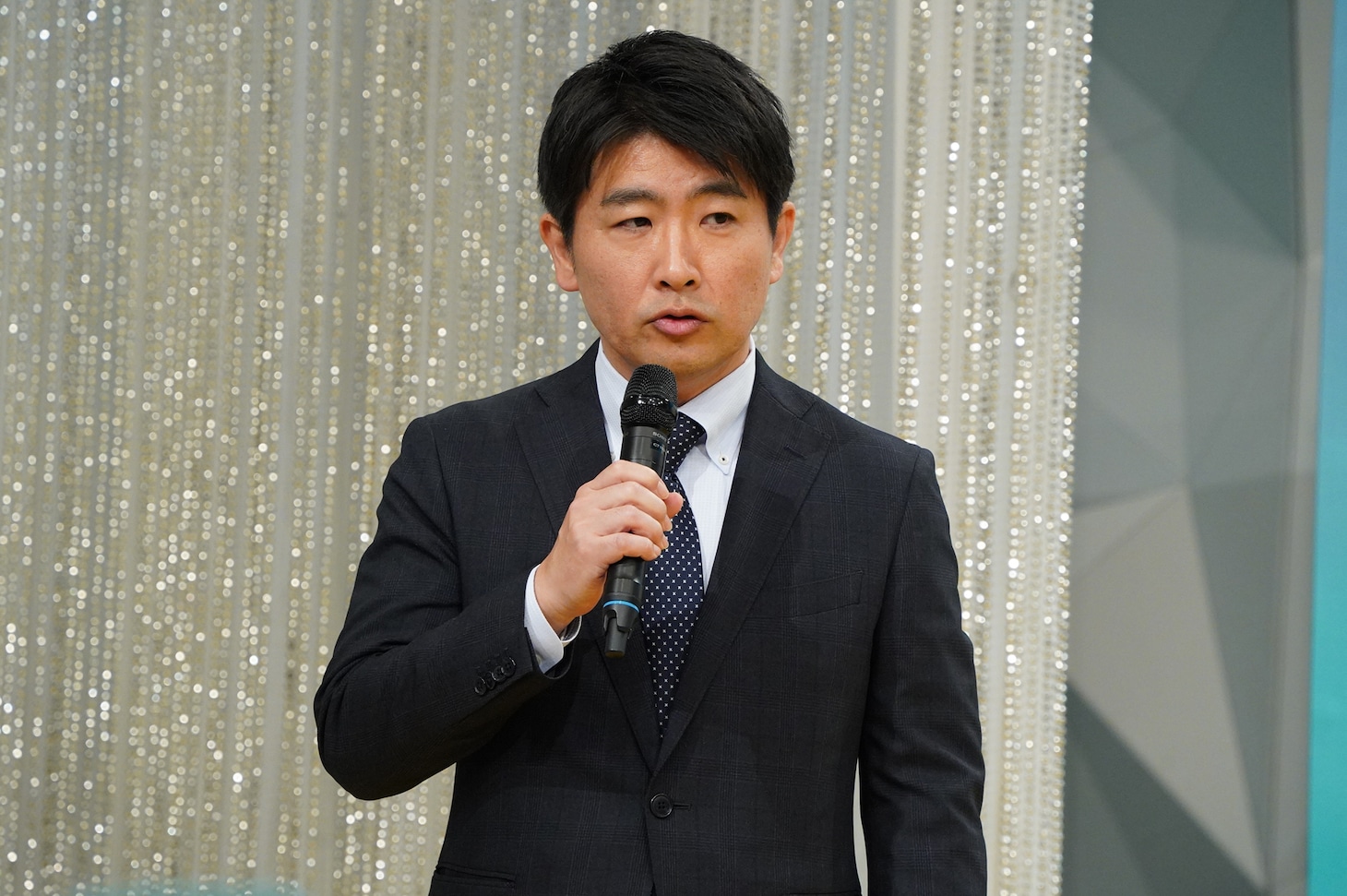連続テレビ小説「巡るスワン」の制作統括を担う桑野智宏