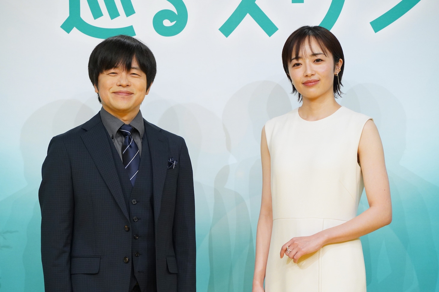 左からバカリズム、森田望智