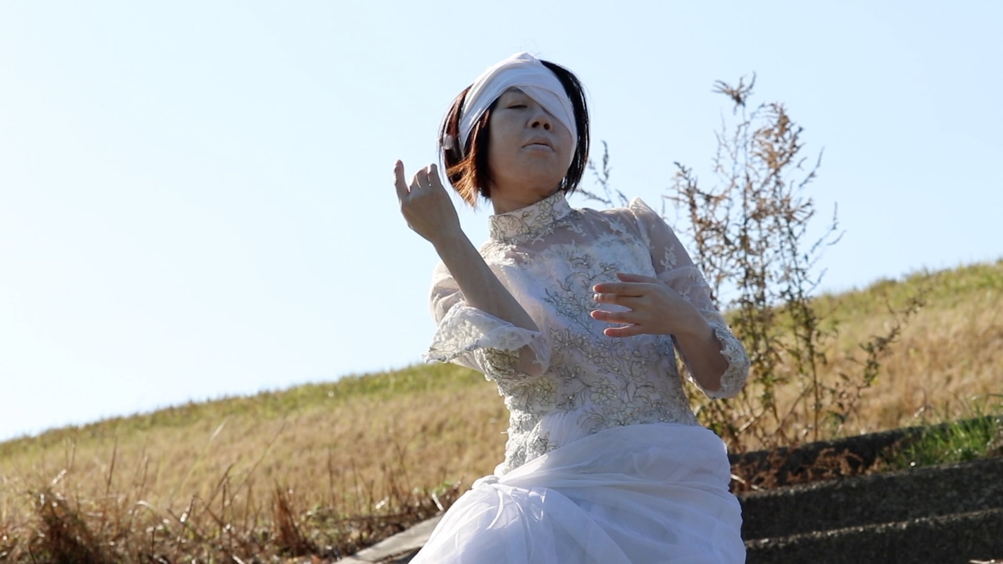 「零へ」場面写真