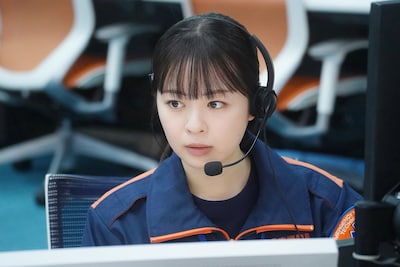 莉子演じる綿貫なずな（わたぬきなずな）。失敗することを極端に恐れており、司令課の仕事は自分に向いていないと思っている