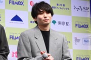 内山拓也