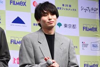 内山拓也