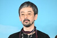 ドラマ「火星の女王」謎の物体の真相を追う出版社記者・北村役の滝藤賢一
