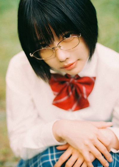 ドラマ「惡の華」より、あの演じる仲村佐和。自分の考えや感情に忠実であるが故に、本能や欲望を隠して生きる人間（クソムシ）たちにいらだちを隠せないキャラクター