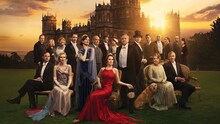 「ダウントン・アビー」最終章、きらびやかな社交界や使用人たちを捉えた場面写真