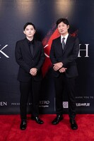 吉沢亮（左）と李相日（右）