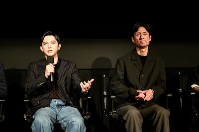 Angelika Film Centerで行われた「国宝」舞台挨拶の様子。吉沢亮（左）と李相日（右）