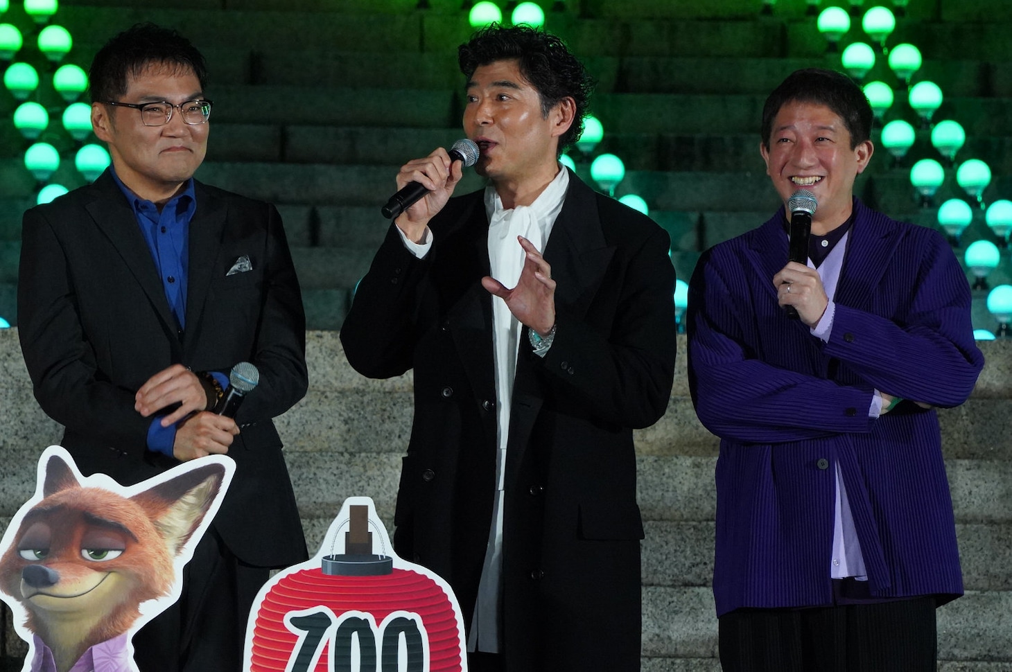 左から三宅健太、髙嶋政宏、サバンナ高橋