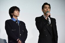 「WIND BREAKER／ウィンドブレイカー」完成披露舞台挨拶の様子。左から山下幸輝、濱尾ノリタカ