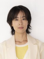 石橋静河の2025年現在の宣材写真