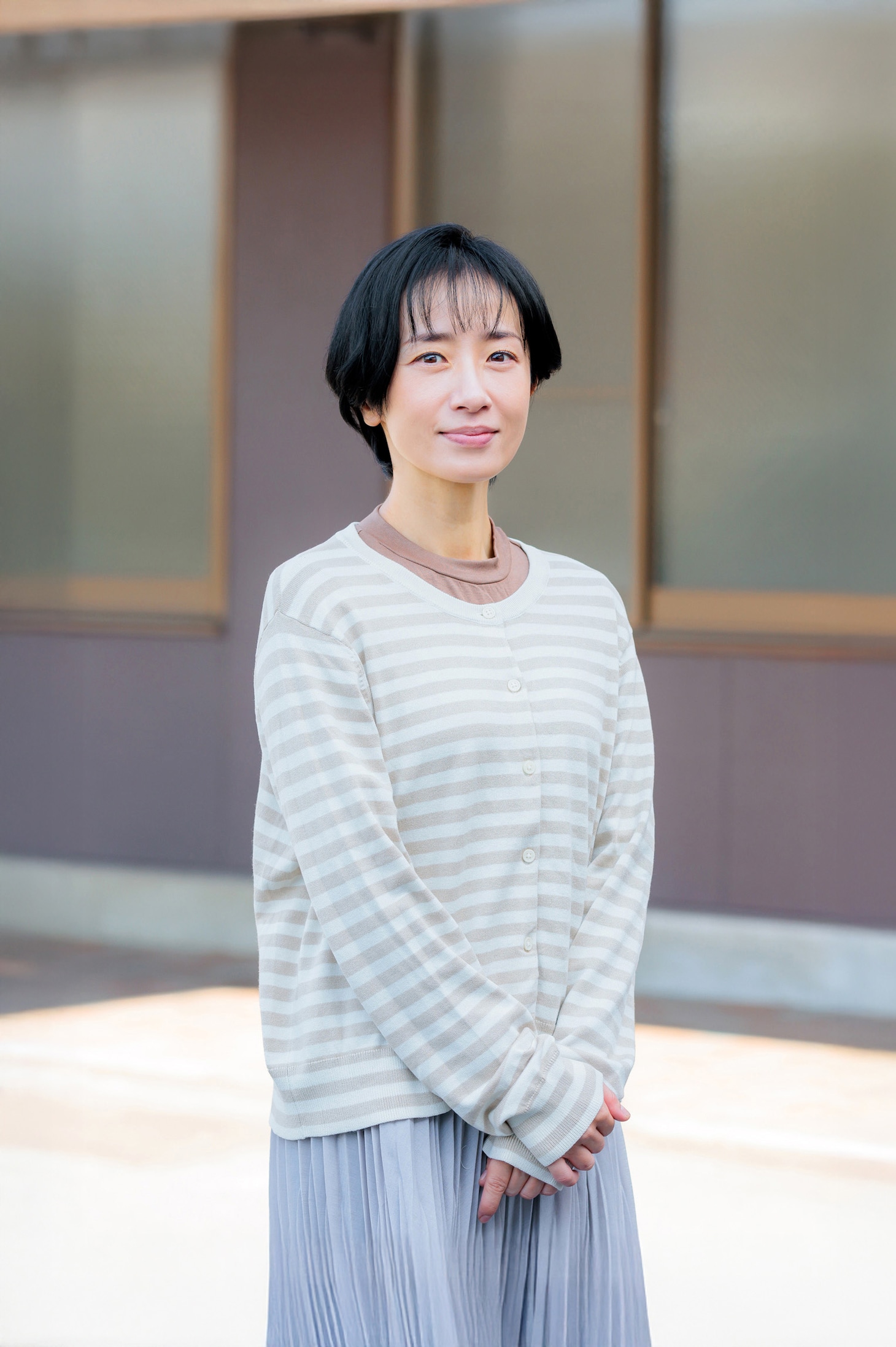 ドラマ「透明な夜に駆ける君と、目に見えない恋をした。」で小春の母・冬月陽華を演じる映美くらら