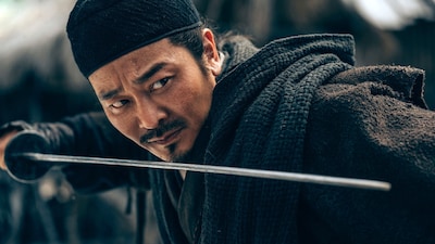 韃靼の武官・バヤン。演じたのは中国武術最高ランクの称号「武英級」を当時の最年少記録となる16歳で取得したウー・ユエ（呉樾）