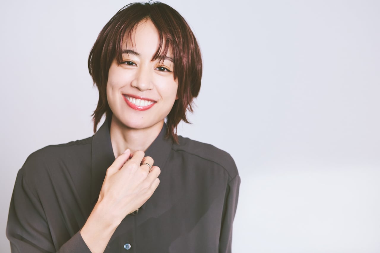 石橋静河インタビュー |「映画 夜空はいつでも最高密度の青色だ」から朝ドラ「ブラッサム」までの歩み、大切なのは“凪に戻る”こと