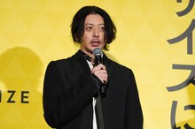 「兄を持ち運べるサイズに」初日舞台挨拶に登壇したオダギリジョー