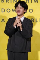 「兄を持ち運べるサイズに」初日舞台挨拶に登壇した味元耀大