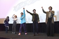 「ポッピングミ！」「ジューシー！」のコールアンドレスポンスで盛り上がるキャスト陣