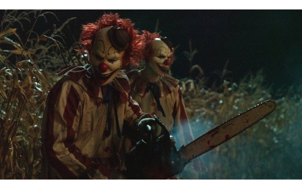 「フレンドー #最狂ピエロ警報」場面写真 ©2023 Baypen Syrup Co. Inc. All Rights Reserved