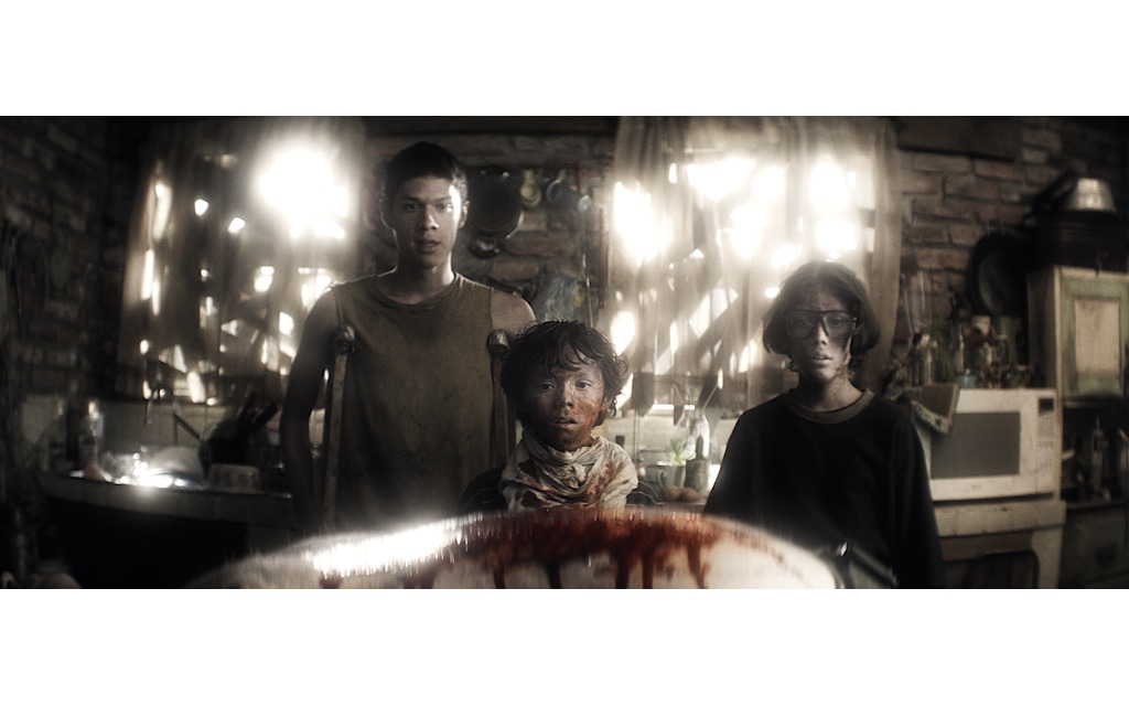 「パルブロス：黙示録の子供たち」場面写真 ©2024 RED ELEPHANT FILMS S.A. DE C.V. - MALIGNO GORE S.A. DE C.V.- ALGOENCINE S.A. DE C.V. All Rights Reserved.