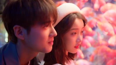 「透きとおるキミに恋をした」場面写真。左からグー・ズーチョン（古子成）演じるニエ・チー、ジャン・ジェンユー（姜貞羽）演じるリン・ゴー