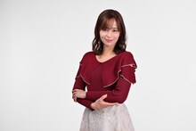 ドラマ24「婚活バトルフィールド37」より、加藤ローサ演じる赤木ユカ（勝負デート服）