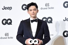 吉沢亮と高橋文哉が“挑戦の年”を振り返る、GQアワード授賞式に登場