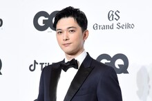 吉沢亮と高橋文哉が“挑戦の年”を振り返る、GQアワード授賞式に登場