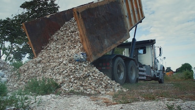 「水の中で息をする —彼女でも彼でもなく—」場面写真