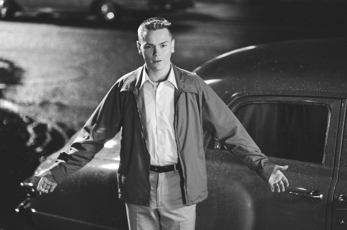 「恋のドッグファイト」場面写真