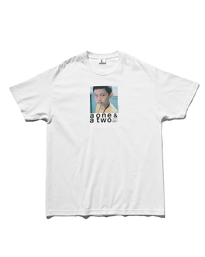 「ヤンヤン 夏の想い出 4Kレストア版」オフィシャルグッズのオリジナルTシャツ（税込7700円 / weber）