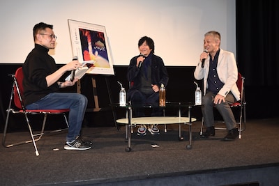 左からMCのよしひろまさみち、田辺誠一、橋口亮輔