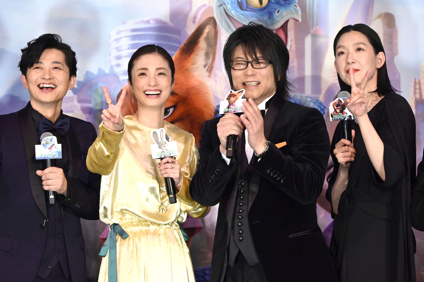 「ズートピア2」前夜祭舞台挨拶にて、左から下野紘、上戸彩、森川智之、江口のりこ