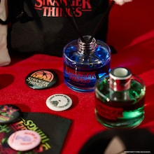 「ストレンジャー・シングス」と3COINSがコラボ、ポーチやマグカップなど発売