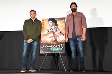 「バーフバリ エピック4K」舞台挨拶の様子。左からショーブ・ヤーララガッダ、プラバース