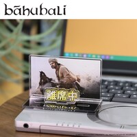 「バーフバリ」×プレミアムバンダイ お部屋や仕事場で使えるアクリルメッセージディスプレイ（離席中 / 税込1760円）