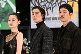 映画「WIND BREAKER／ウィンドブレイカー」公開記念舞台挨拶の様子。左から八木莉可子、濱尾ノリタカ、上杉柊平