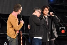 左からイライジャ・ウッド、ショーン・アスティン、浪川大輔