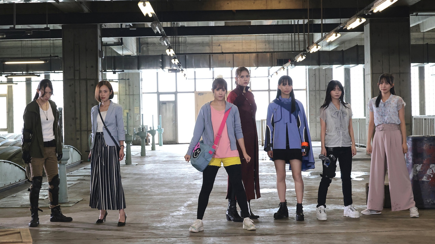 「仮面ライダーアインズ withガールズリミックス」場面写真