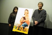 中国映画「愛がきこえる」トークショーの様子。左から立田敦子、森直人