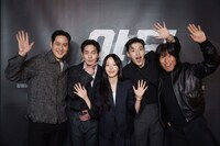 「YADANG／ヤダン」のキャストたち。左からパク・ヘジュン、リュ・ギョンス、チェ・ウォンビン、カン・ハヌル、ユ・ヘジン