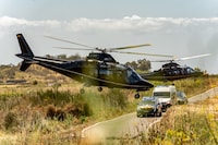 「アウトローズ」場面写真