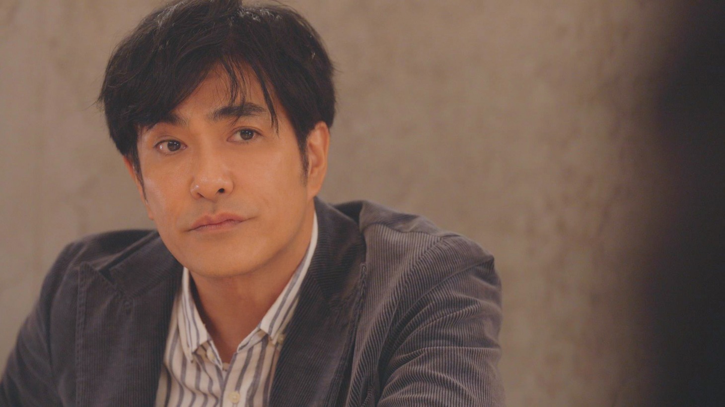 HTBスぺシャルドラマ「ガラスの指輪と絆創膏」北村一輝演じる謎の男。