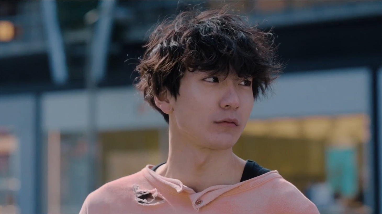 「人間標本」より、秋谷郁甫演じる黒岩大