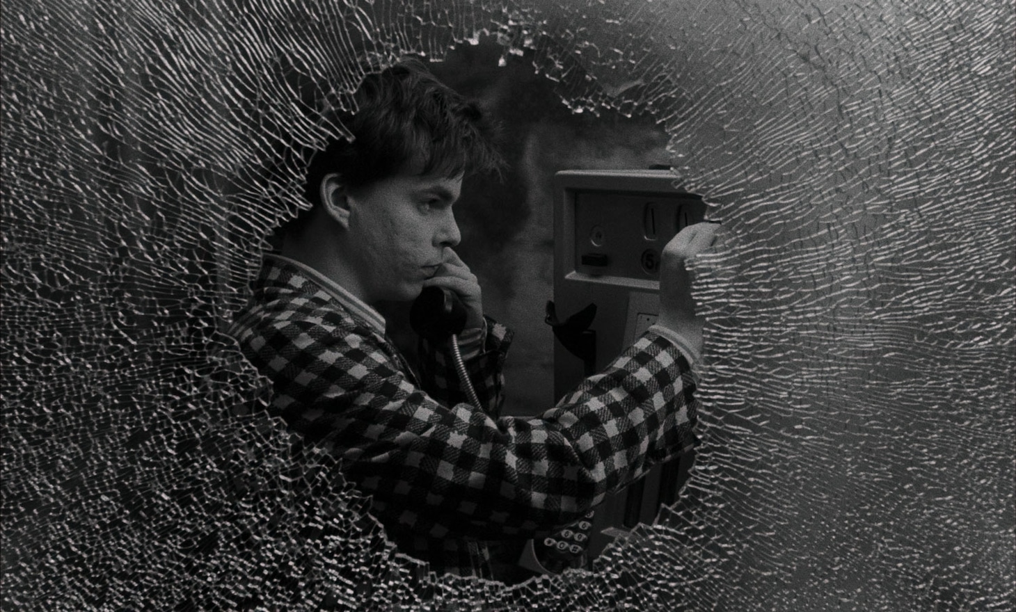 「ボーイ・ミーツ・ガール 4Kレストア版」場面写真